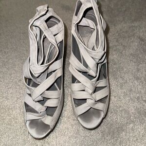 Cole Haan Women’s Light Gray Strappy Open-Toe Sandals